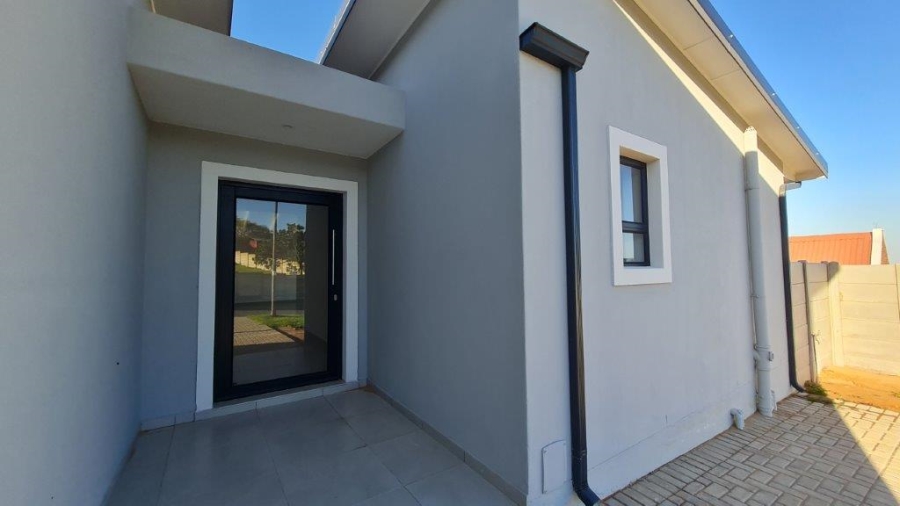 3 Bedroom Property for Sale in Dana Bay Western Cape